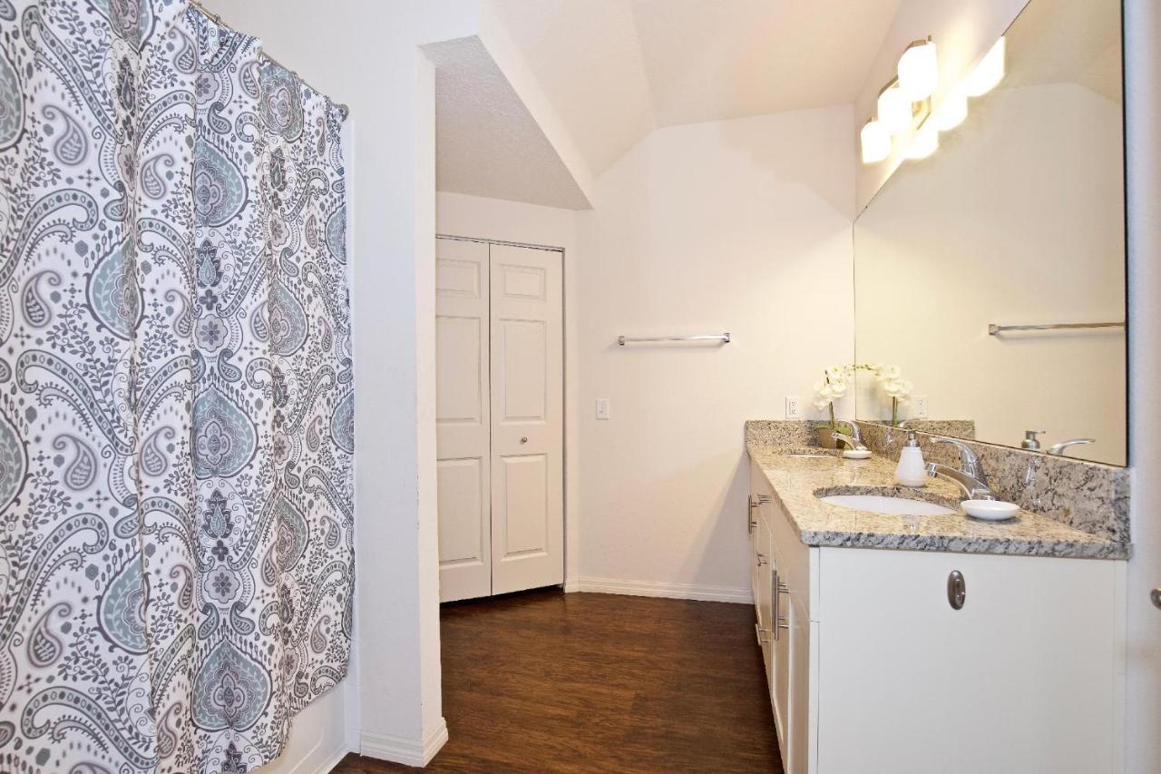 Great And Practical Townhouse In Gated Community, Sleeps 6 10 Min To Disney! Orlando Exterior photo