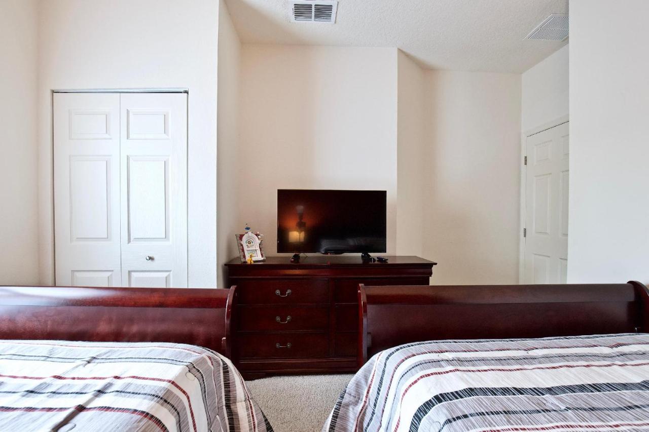 Great And Practical Townhouse In Gated Community, Sleeps 6 10 Min To Disney! Orlando Exterior photo